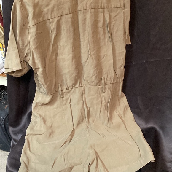 None West sage green shorts jumper - Picture 4 of 4